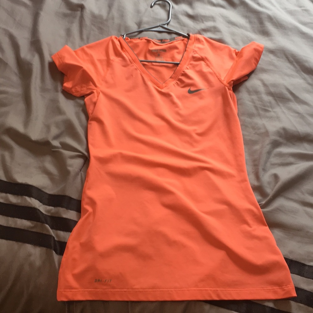 Nike Woman Shirt